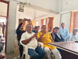 बूथ कमिटी की समीक्षा बैठक एमएलसी सह जिला अध्यक्ष भीष्म साहनी की