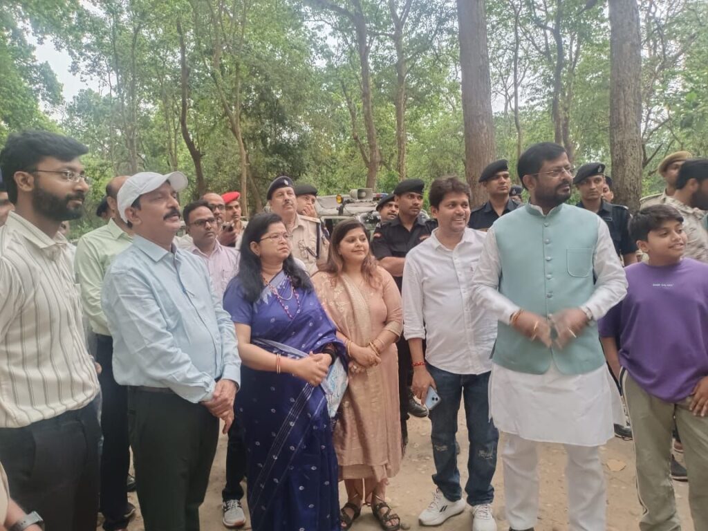 वाल्मीकि नगर में टिया फिल्म यूनिट का शूटिंग हुई शुरू।