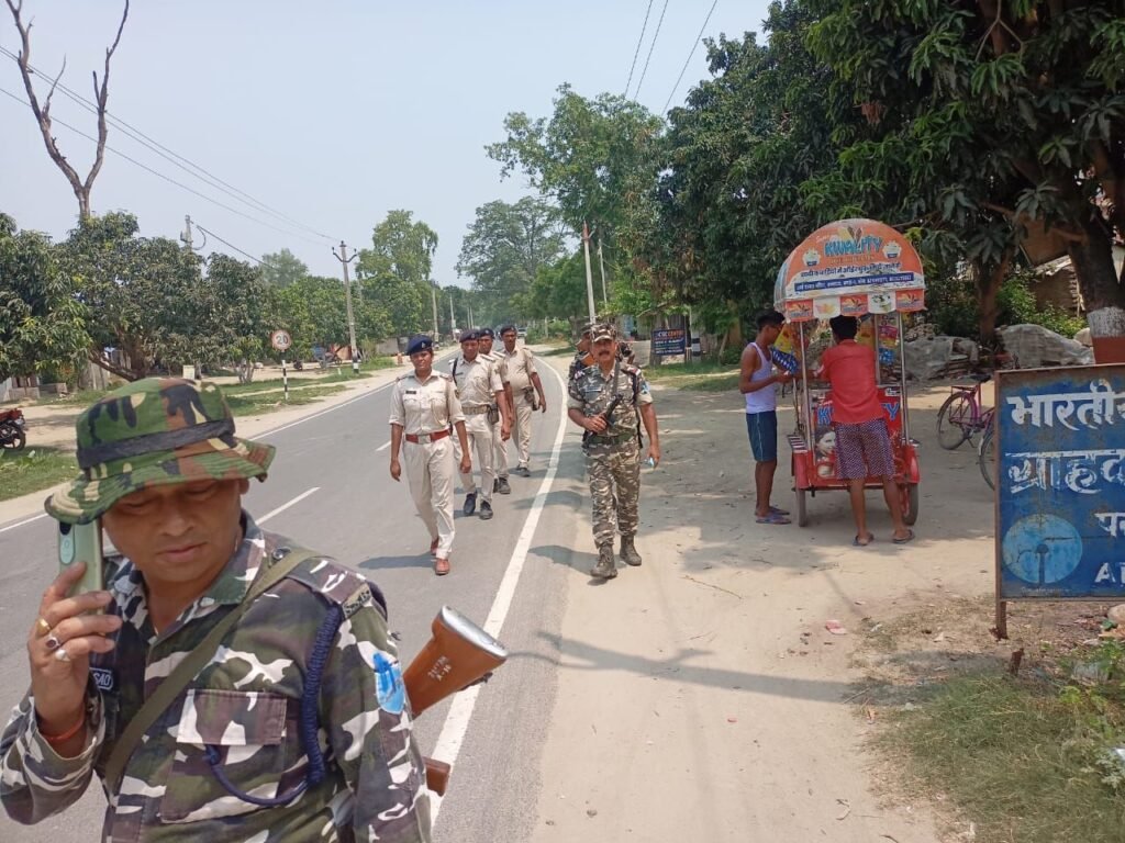 संदिग्ध और अजनबी गतिविधियों पर पैनी नजर रखने के लिए एसएसबी और पुलिस की हुई जॉइंट पेट्रोलिंग