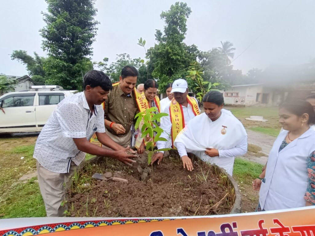 पर्यावरण संरक्षण : मातृशक्ति को समर्पित एक अनूठा प्रयास “एक पेड़ मां के नाम”:- डॉ दीप नारायण