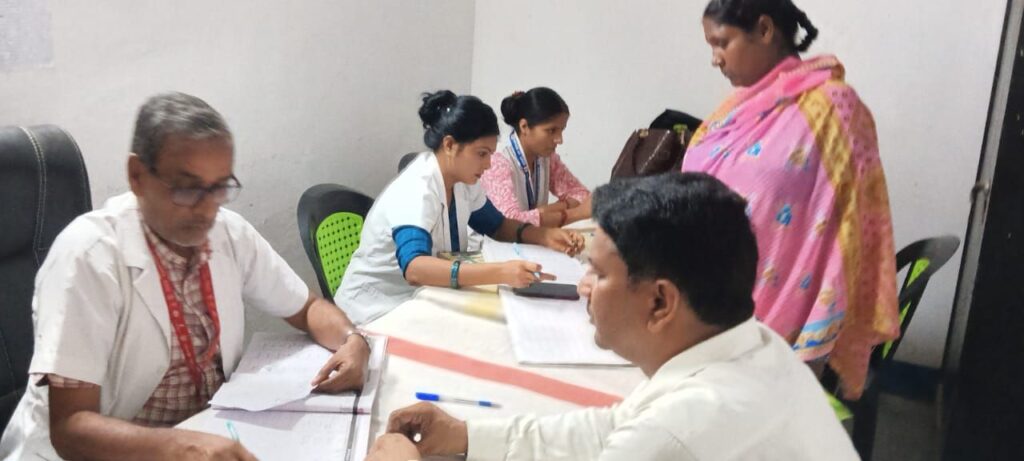 शहरी पीएचसी में प्रधानमंत्री मातृत्व शिविर में 103 गर्भवती महिलाओं की हुई जांच।