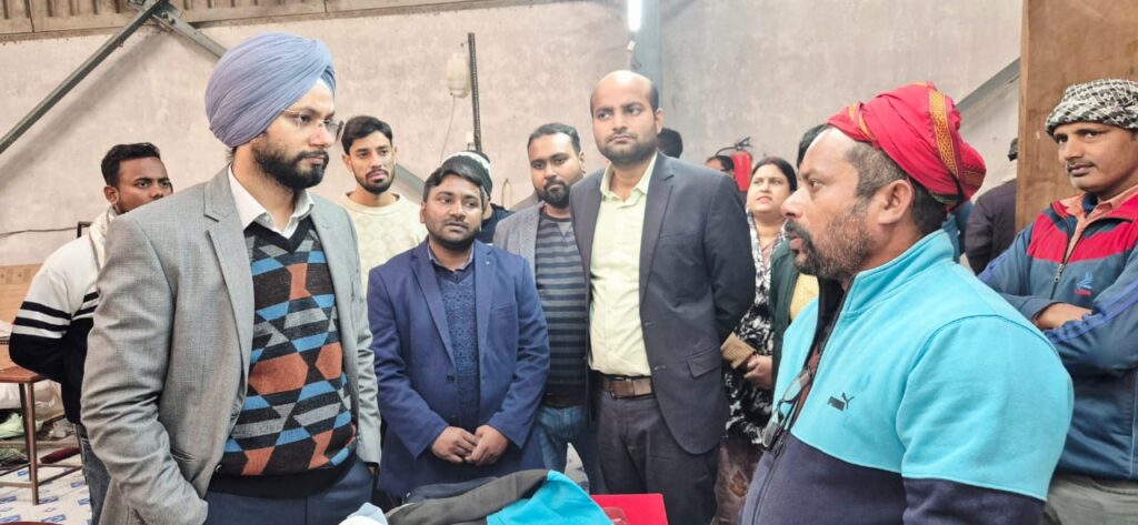 जिला पदाधिकारी ने किया चनपटिया स्टार्टअप जोन का निरीक्षण।