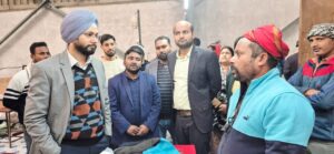 जिला पदाधिकारी ने किया चनपटिया स्टार्टअप जोन का निरीक्षण।