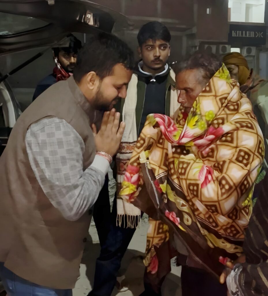 ठंड की रात में इंसानियत का उजाला,विशाल ने बांटे कंबल