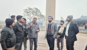 जिला पदाधिकारी ने लौरिया स्थित विश्व प्रसिद्ध अशोक स्तंभ का किया मुआयना।