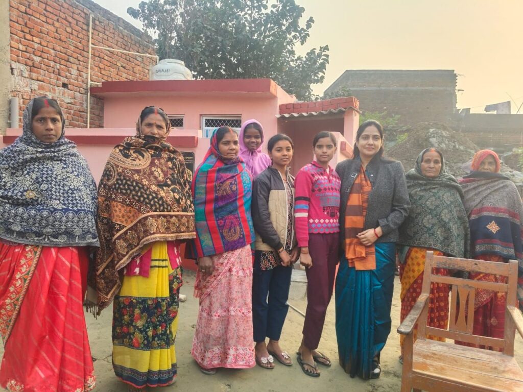 सामुदायिक शौचालय का प्रमुख विजया सिंह ने किया उद्घाटन