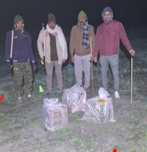 पिपरासी थाना क्षेत्र में पुलिस ने छापेमारी कर कुल 73.62 लीटर अंग्रेजी शराब बरामद