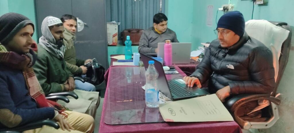 मतदाता सूची के शुद्धिकरण अभियान में बीडीओ ने प्रखंड बगहा दो क्षेत्र के सभी बीएलओ को दिया आवश्यक दिशा-निर्देश।