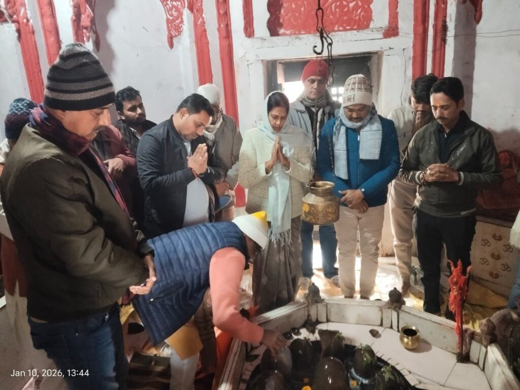बगहा विधायक ने भाजपाईयों संग बगहा के पक्कीबाॅली पर सोमनाथ स्वाभिमान पर्व मनाया