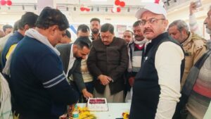 बगहा में हैवेल्स गैलेक्सी शोरूम का वाल्मीकिनगर सांसद ने फीता काटकर किया उद्घटान