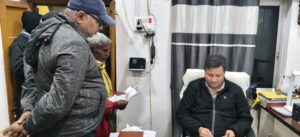 बगहा-02 अंचलाधिकारी ने भूमि संबंधित कई मामलों को सुनवाई की, जांच करने के लिए हल्का कर्मियों को दिया निर्देश ।