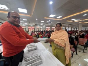 नई चेतना अभियान के तहत भीतिहरवा गांधी आश्रम में जीविका दीदियों द्वारा लैंगिक एवं आर्थिक समानता पर जोर।