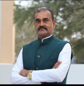 विधायक सुरेन्द्र प्रसाद ने गंभीर बीमारी से ग्रसित अली अंसारी को सीएम चिकित्सा प्रकोष्ठ से 1 लाख रुपया का कराया मदद।