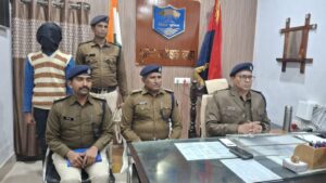 बगहा पुलिस ने किया विस्फोटक कांड का खुलासा, आरोपी पुत्र गिरफ्तार, माँ फरार