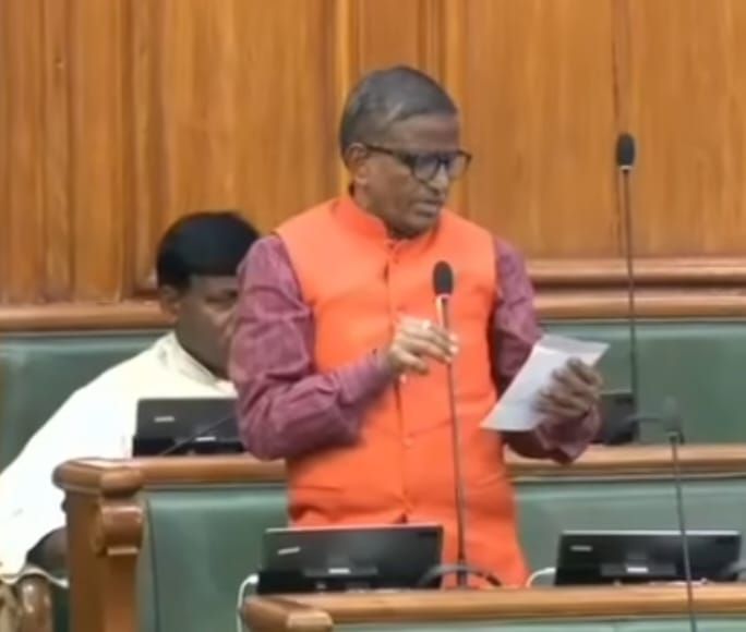 बगहा विधायक ने सदन में  छोटकीपट्टी–परसा देऊरवा–कपरधीका सड़क चौड़ीकरण कि मांग की