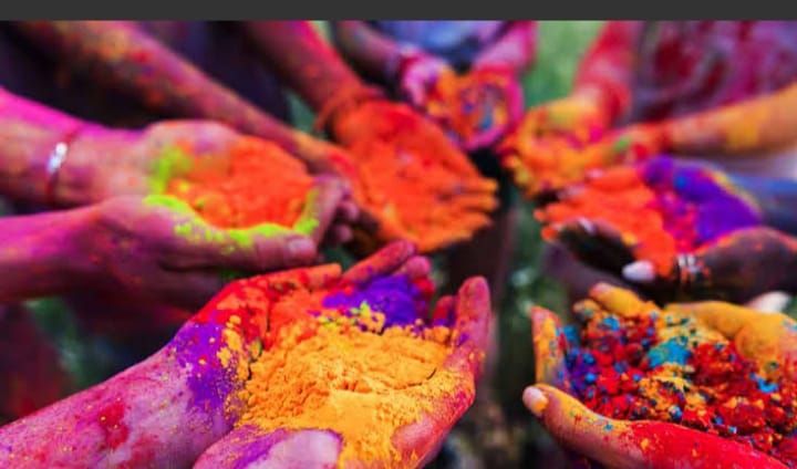 *खूब जमेगी रंग जब होली मिलन पर सहपाठियों का होगा संग*<br><br>