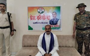 *वाल्मीकिनगर विधायक ने रेलमंत्री से बगहा रेलवे समपार (गेट) संख्या 50C को जनहित को देखकर चालू रखने कि मांग की*