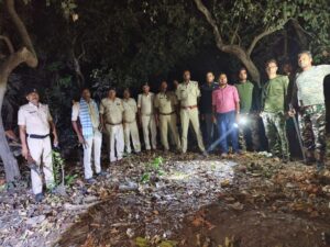 एएलटीएफ, बगहा, वन विभाग और नौरंगिया थाना की की संयुक्त कार्रवाई में अवैध शराब भट्टी ध्वस्त।