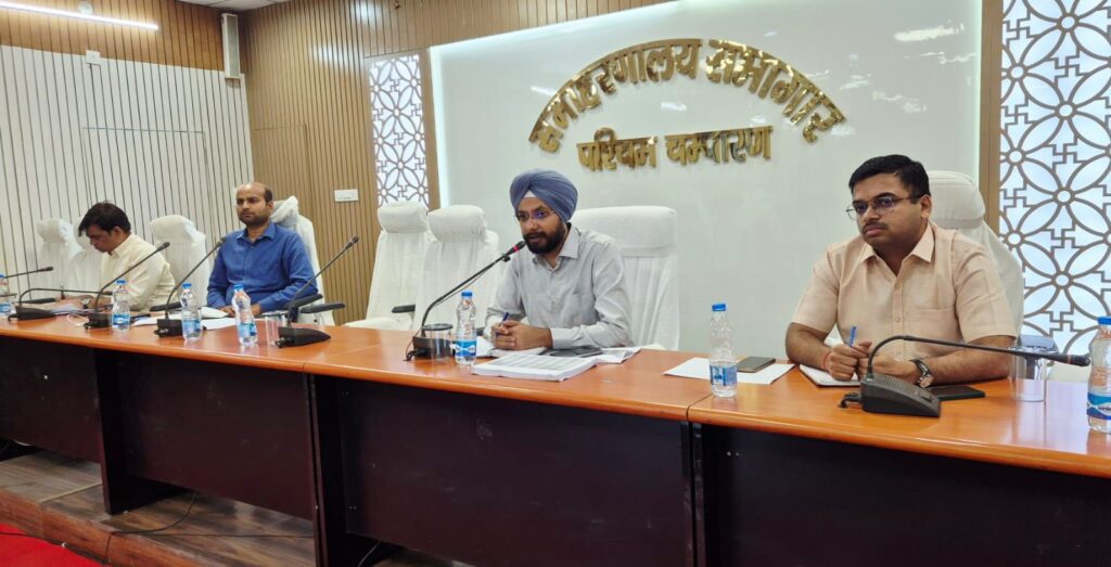 सभी विभाग आपसी समन्वय से सहयोग शिविर को सफल बनाना सुनिश्चित करें : जिला पदाधिकारी।