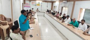 अनुमंडल सभागार में ईद उल अजहा पर्व के अवसर पर सुरक्षात्मक एवं व्यवस्था से संबंधित विषय पर चर्चा
