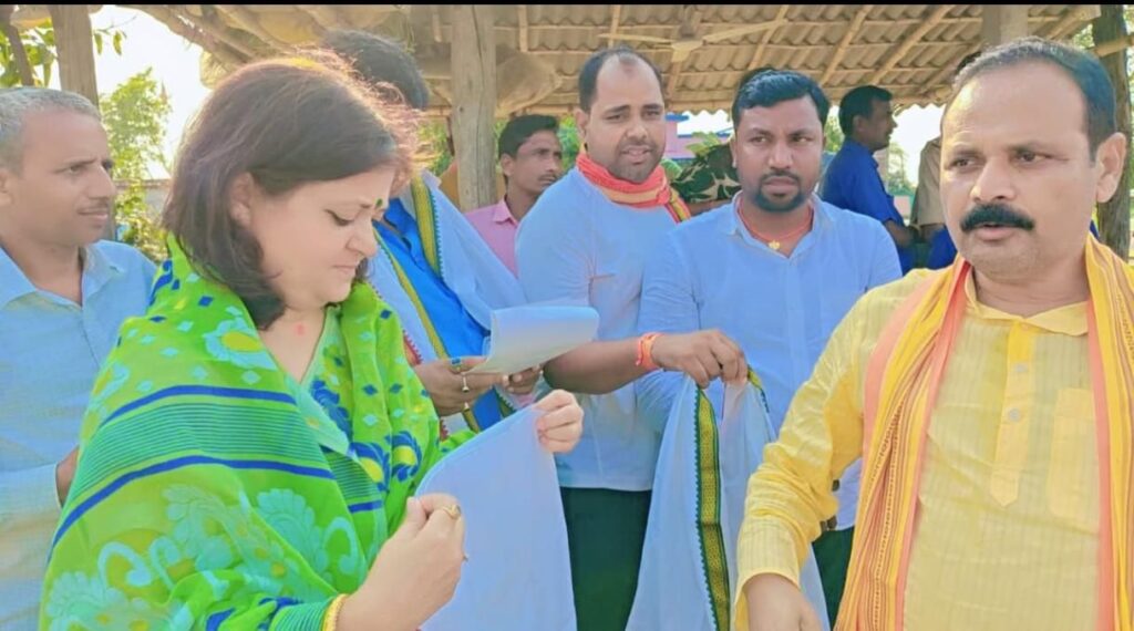 सन्तपुर गुदगुदी में बोले मंत्री नंदकिशोर राम: पशुपालन और मत्स्य पालन से समृद्ध बनेंगे ग्रामीण, योजनाओं का मिलेगा सीधा लाभ