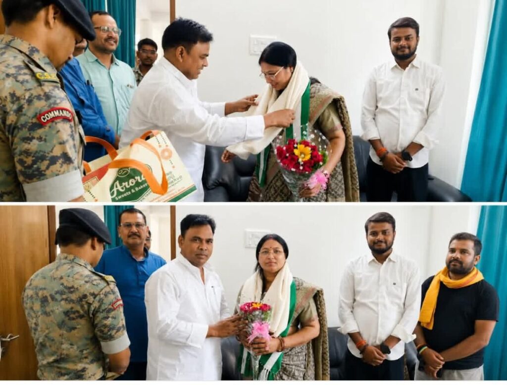 नवनिर्वाचित एमएलसी शिवरानी देवी प्रजापति का बेतिया में भव्य स्वागत, जिप अध्यक्ष निर्भय महतो ने शॉल व पुष्पगुच्छ देकर किया सम्मानित