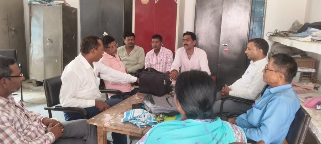 गुणवत्ता पूर्ण शिक्षा विद्यालयों में लागू होगी -रमेश मिश्र विधायक शिक्षा प्रतिनिधि