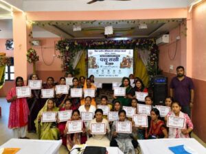 30–50 रुपये में घर-घर पहुँचेगी बकरियों की स्वास्थ्य सेवा: प्रशिक्षित ‘पशु सखियाँ’ बदलेंगी ग्रामीण पशुपालन की तस्वीर।