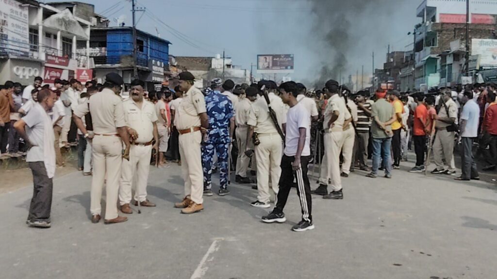 तीन दिन से लापता 11 वर्षीय गौतम का नहीं मिला सुराग, आक्रोशित लोगों ने NH-727पर किया जाम