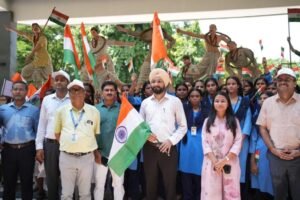 हाथों में तिरंगा, दिल में राष्ट्रभक्ति: भव्य तिरंगा यात्रा का हुआ सफल आयोजन